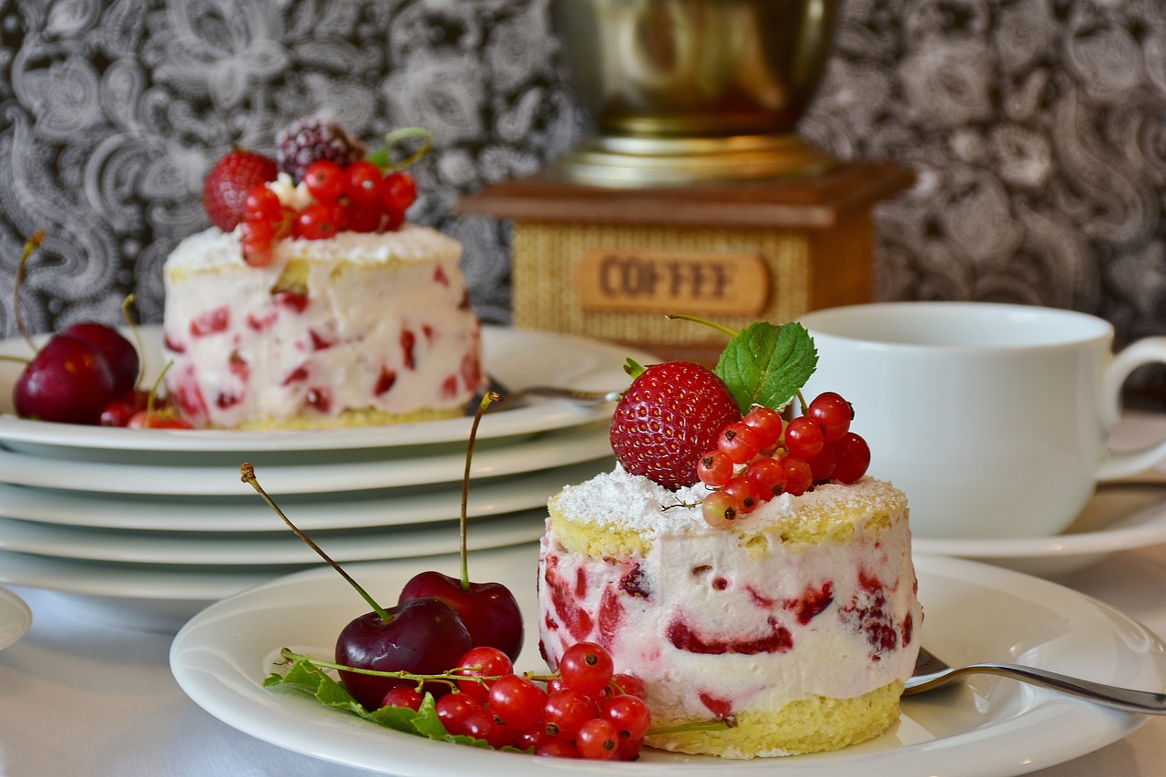 cakes, strawberries, strawberry tart-2459954.jpg